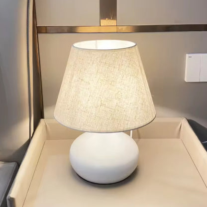 Skandinavische Stoff-Tischlampe